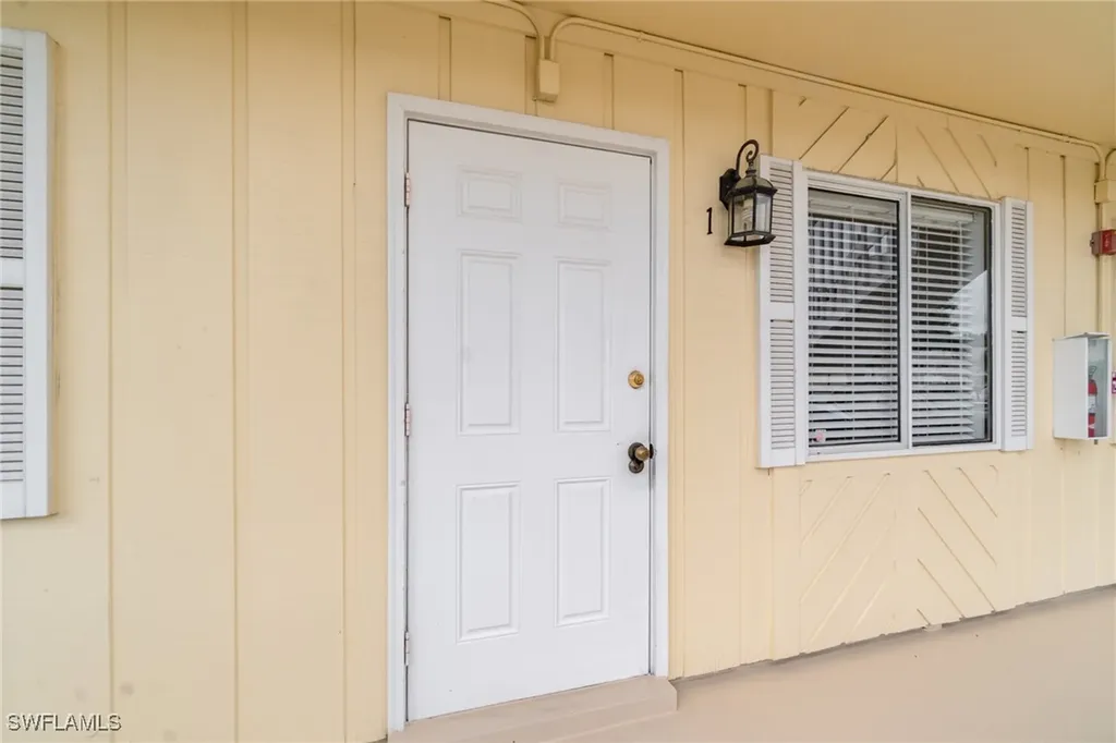 4605 Bayshore Drive Naples FL 34112