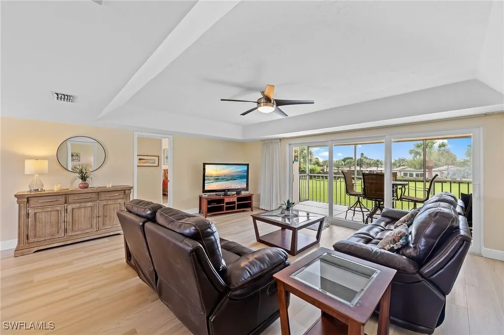 272 Winners Circle Naples FL 34112