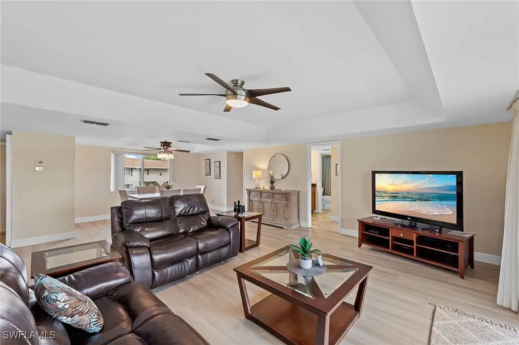 272 Winners Circle Naples FL 34112