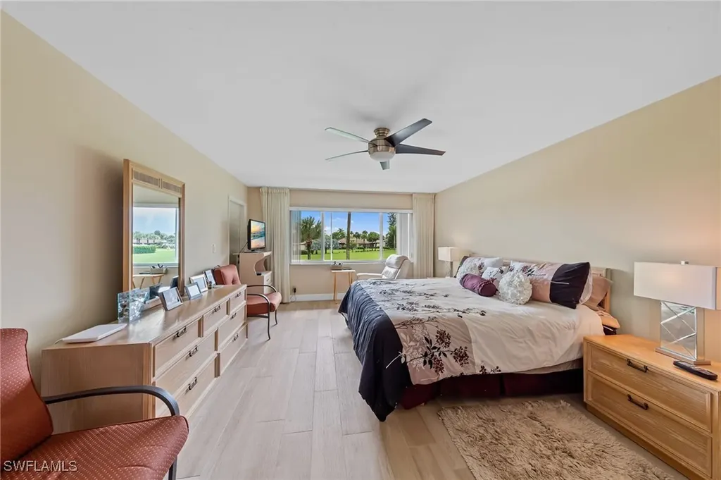 272 Winners Circle Naples FL 34112