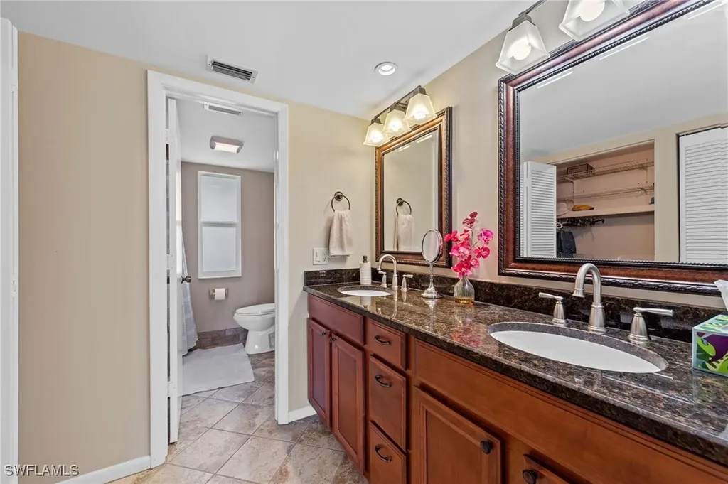 272 Winners Circle Naples FL 34112