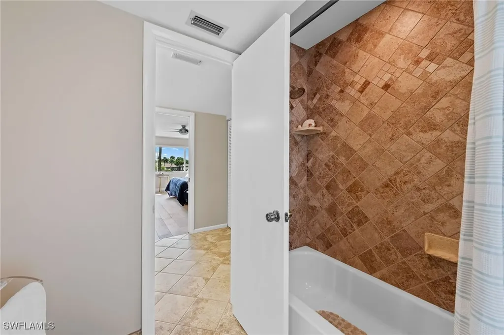 272 Winners Circle Naples FL 34112