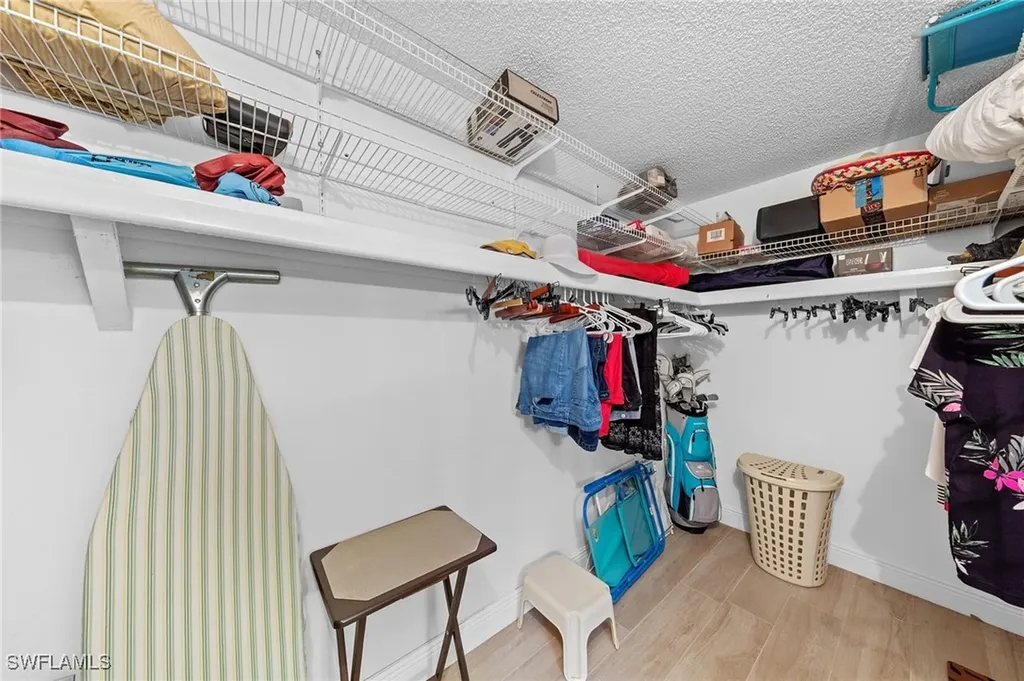 272 Winners Circle Naples FL 34112