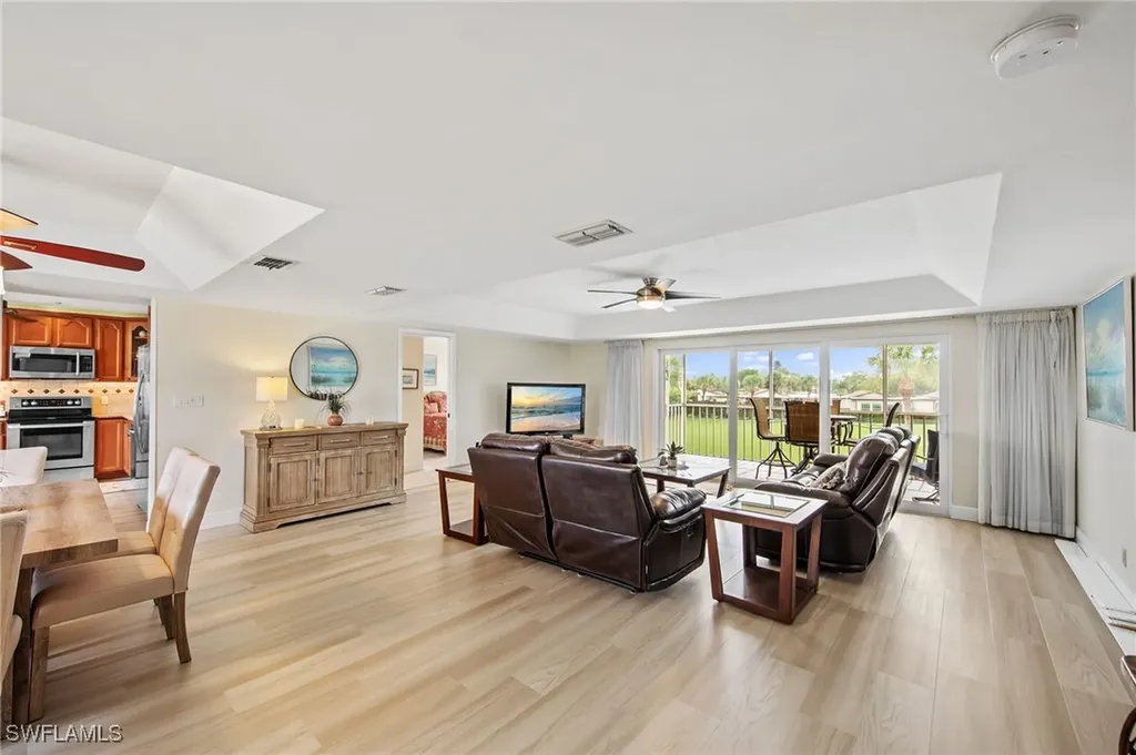 272 Winners Circle Naples FL 34112