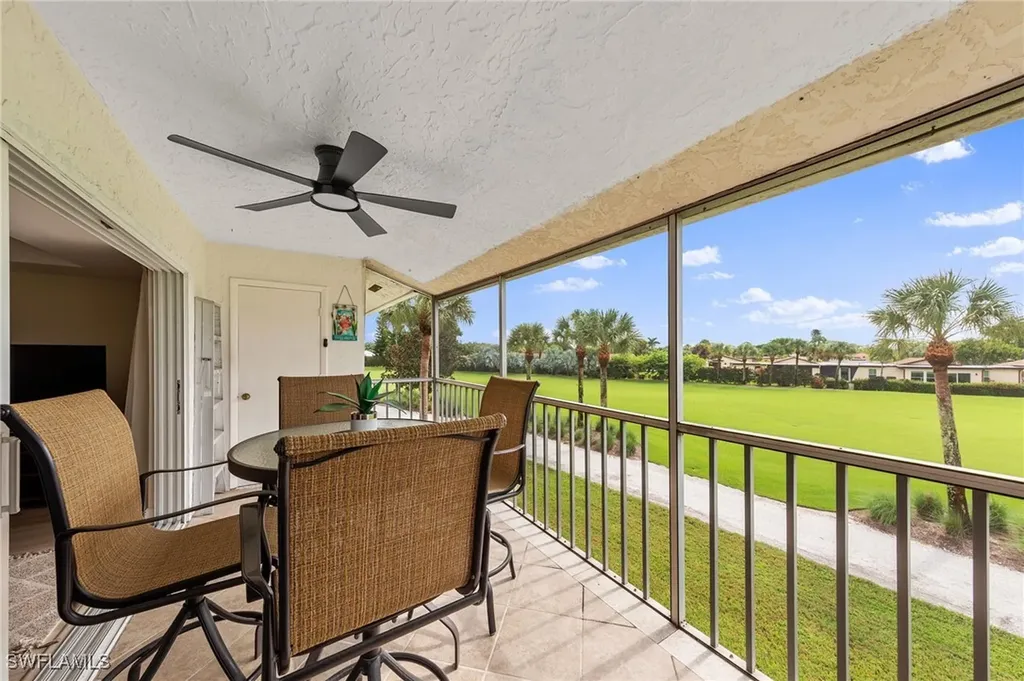 272 Winners Circle Naples FL 34112