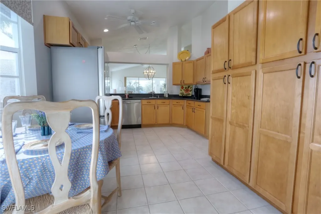 486 Edgemere Way E Naples FL 34105