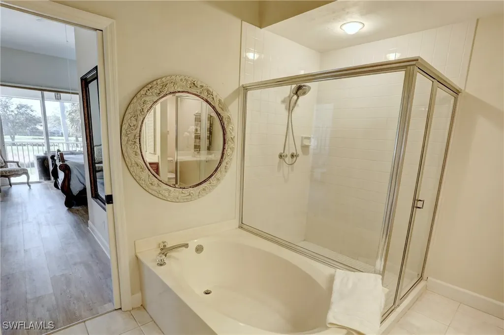 486 Edgemere Way E Naples FL 34105