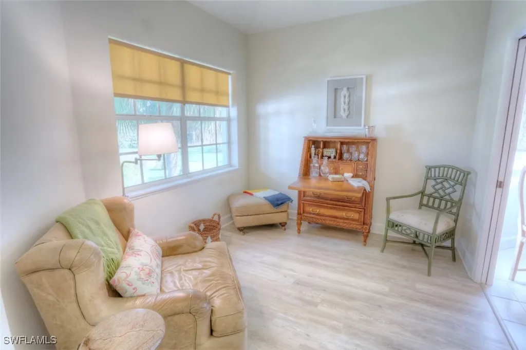 486 Edgemere Way E Naples FL 34105