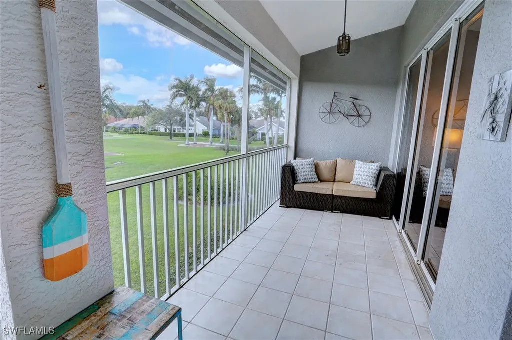 486 Edgemere Way E Naples FL 34105