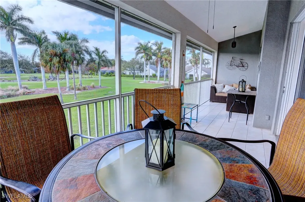 486 Edgemere Way E Naples FL 34105