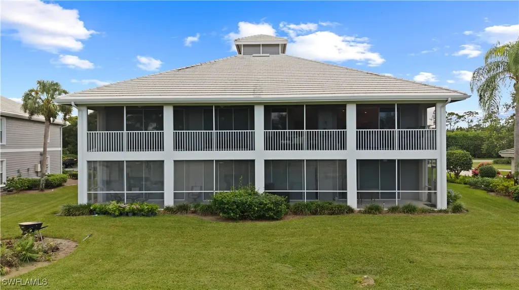 486 Edgemere Way E Naples FL 34105