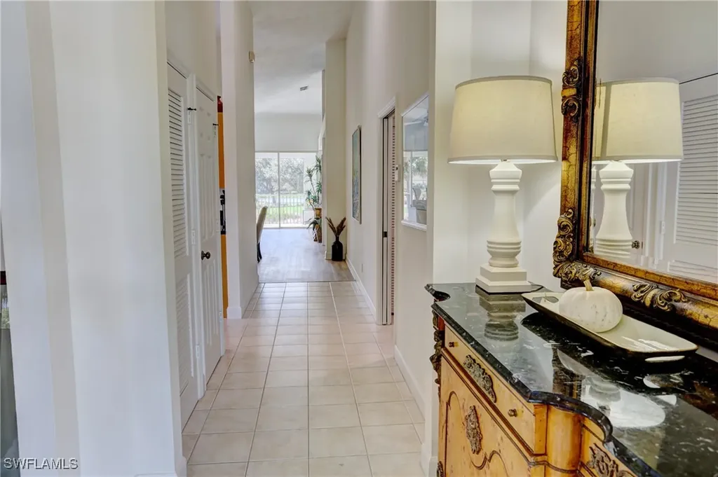 486 Edgemere Way E Naples FL 34105