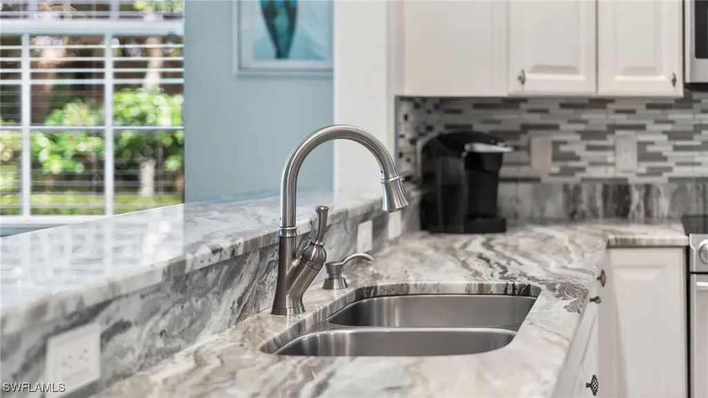 7876 Hawthorne Drive Naples FL 34113