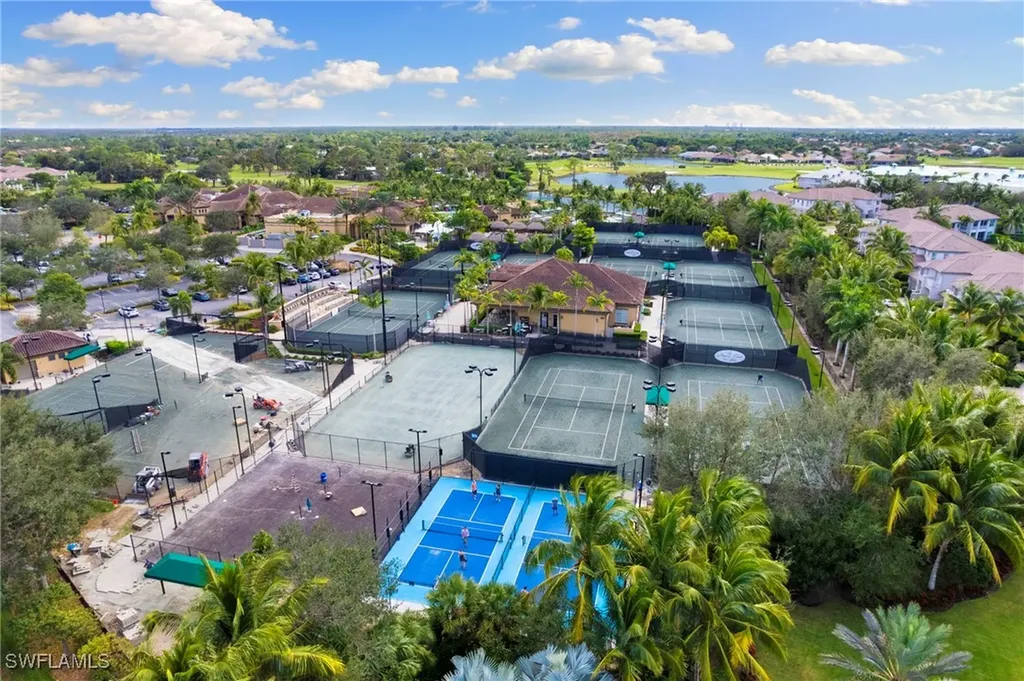 7876 Hawthorne Drive Naples FL 34113