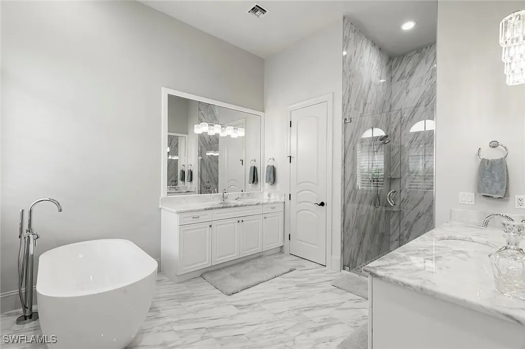 2896 Tiburon Boulevard E Naples FL 34109