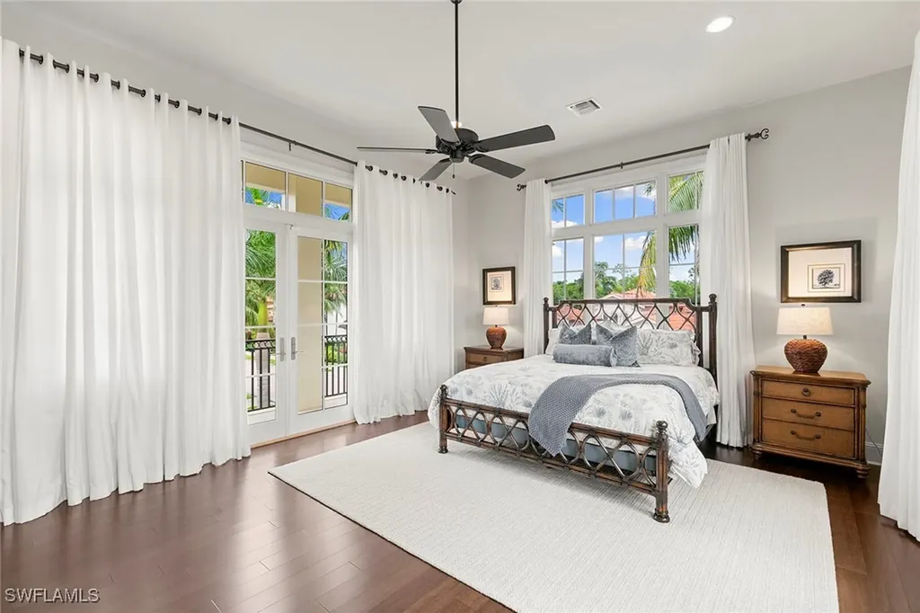 2896 Tiburon Boulevard E Naples FL 34109