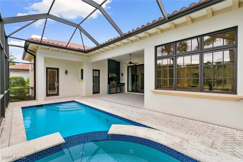 2896 Tiburon Boulevard E Naples FL 34109