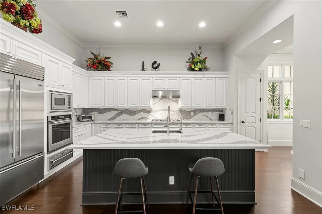 2896 Tiburon Boulevard E Naples FL 34109