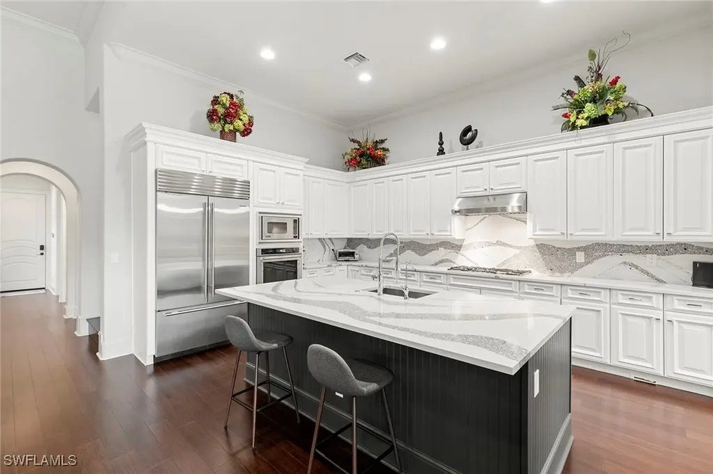 2896 Tiburon Boulevard E Naples FL 34109