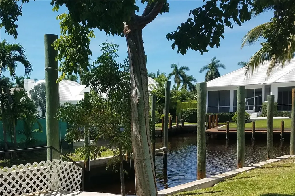 930 18th Avenue S Naples FL 34102