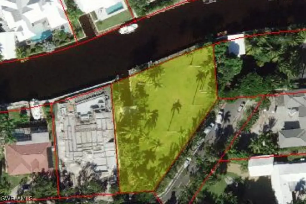 930 18th Avenue S Naples FL 34102