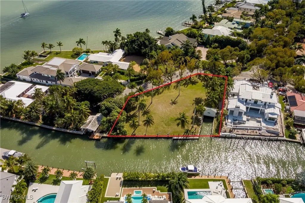 930 18th Avenue S Naples FL 34102