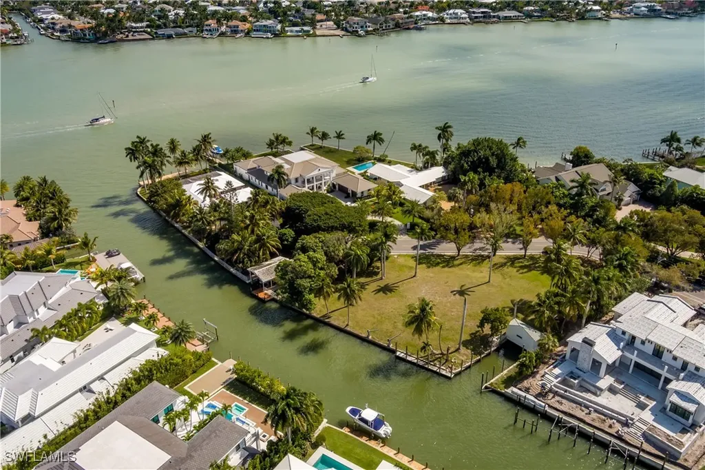 930 18th Avenue S Naples FL 34102