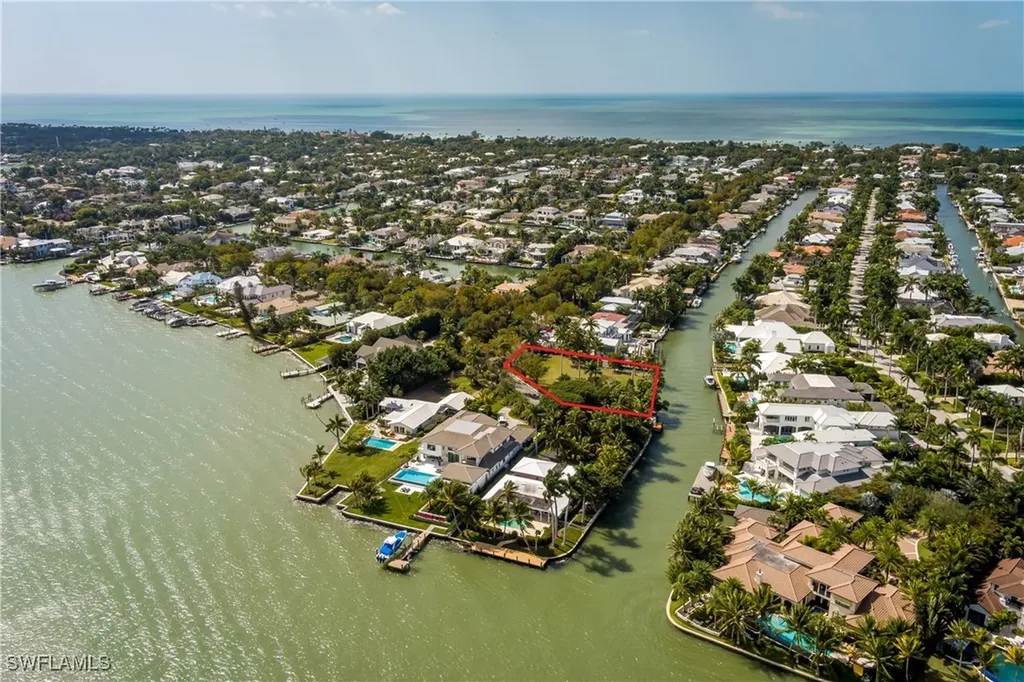 930 18th Avenue S Naples FL 34102