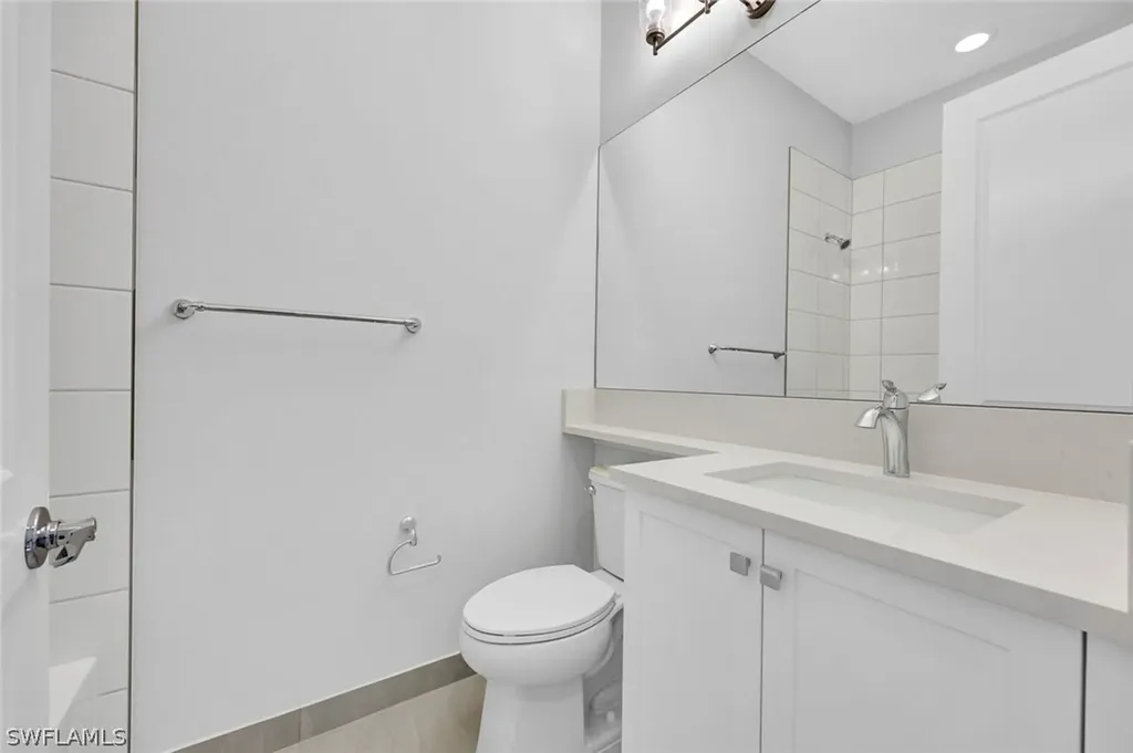 2440 Cambridge Way Naples FL 34112