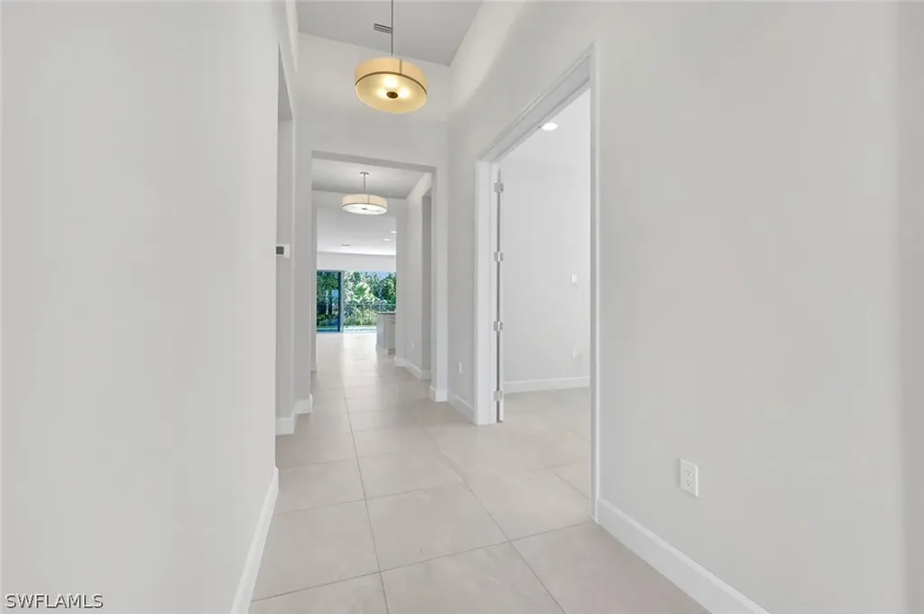 2440 Cambridge Way Naples FL 34112