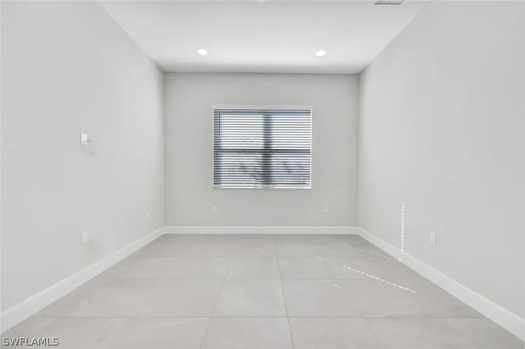 2440 Cambridge Way Naples FL 34112
