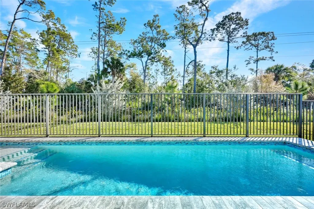 2440 Cambridge Way Naples FL 34112