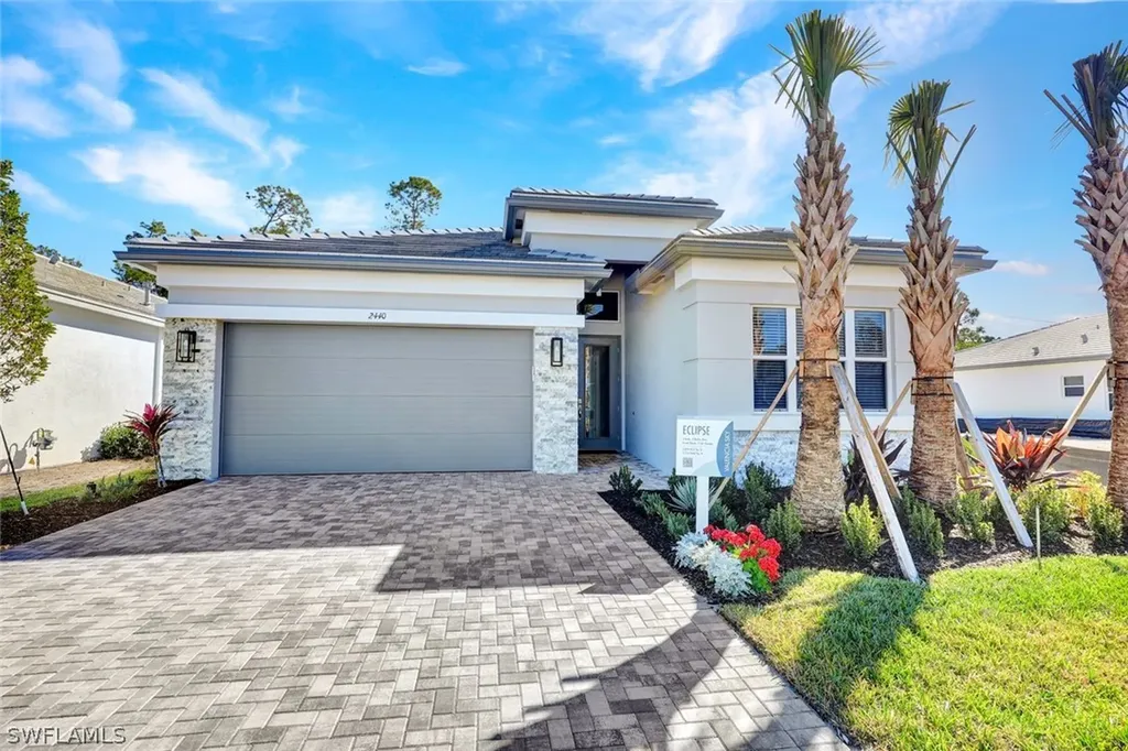 2440 Cambridge Way Naples FL 34112