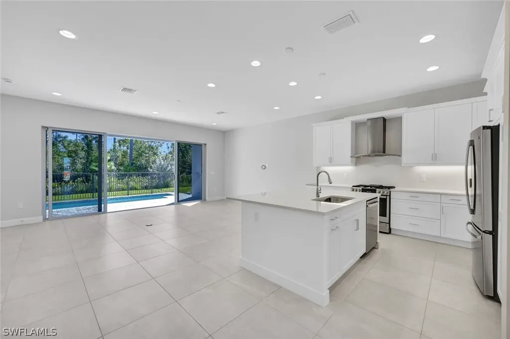 2440 Cambridge Way Naples FL 34112