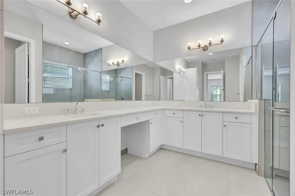 2440 Cambridge Way Naples FL 34112