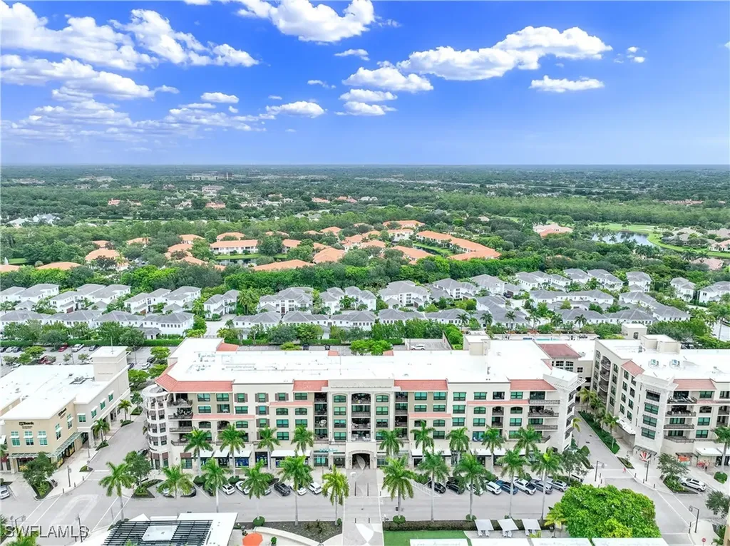 9115 Strada Place Naples FL 34108
