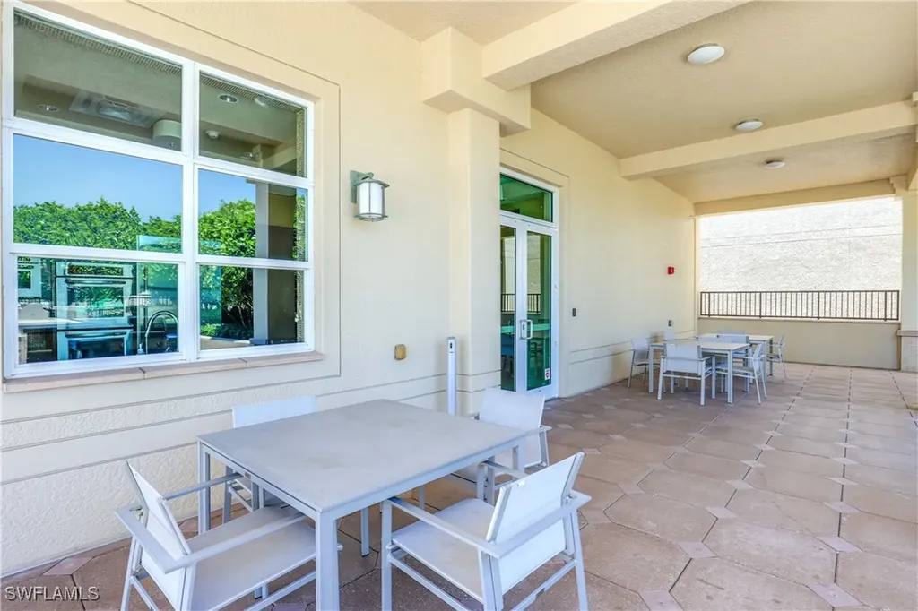 9115 Strada Place Naples FL 34108