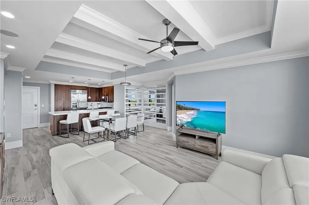 9115 Strada Place Naples FL 34108