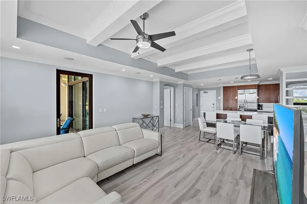 9115 Strada Place Naples FL 34108