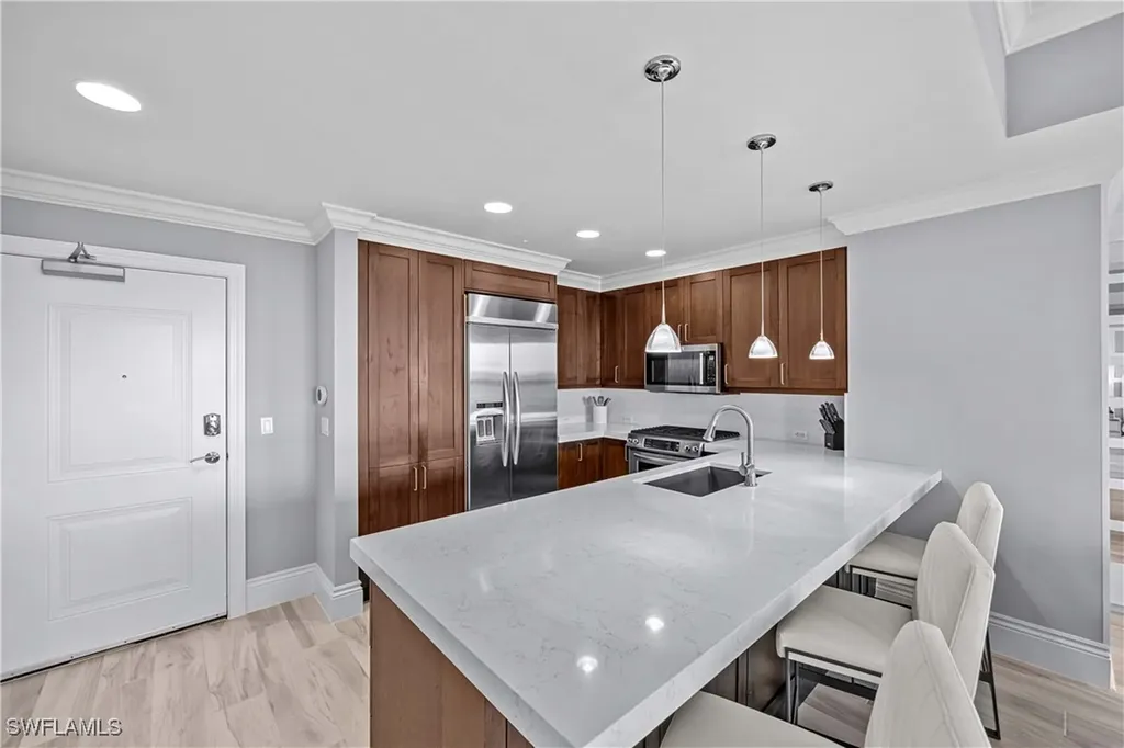 9115 Strada Place Naples FL 34108