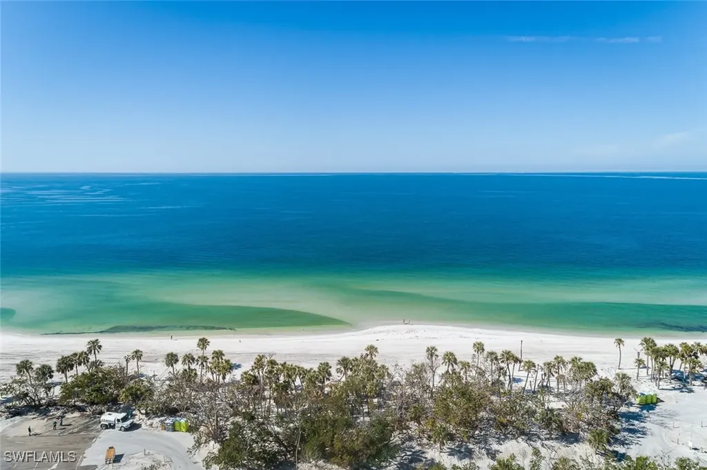 11 Bluebill Avenue Naples FL 34108