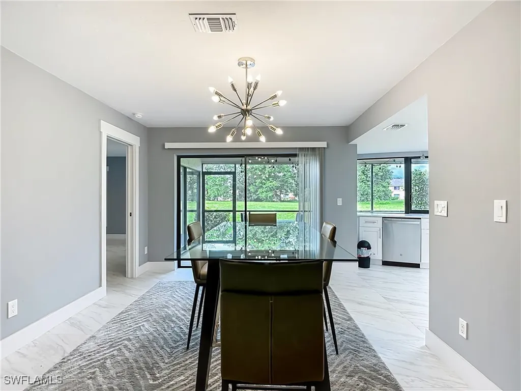 183 Round Key Circle Naples FL 34112