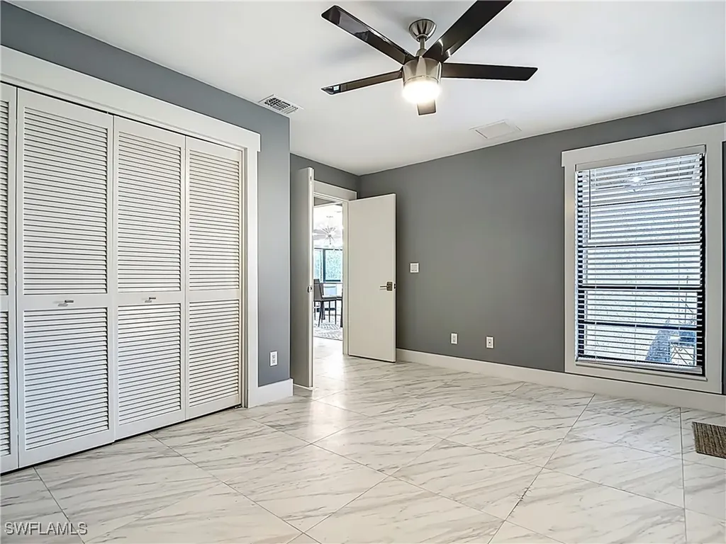 183 Round Key Circle Naples FL 34112