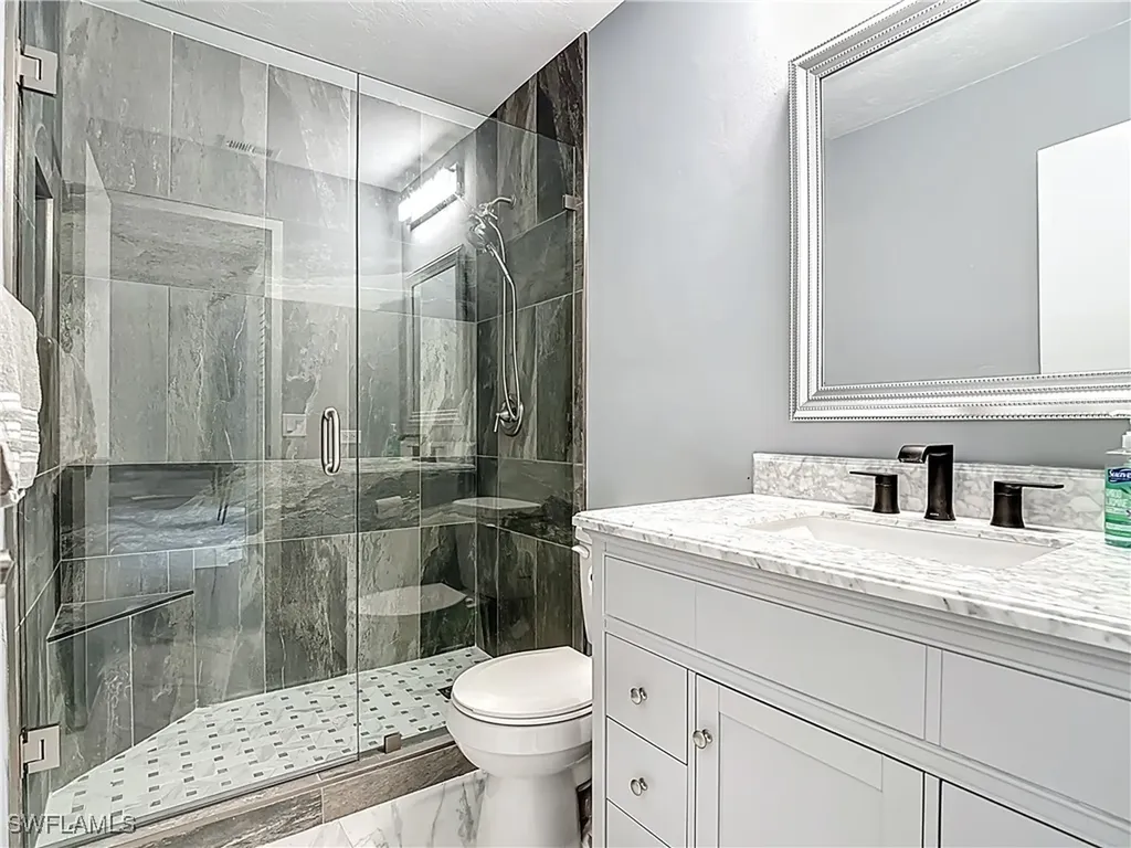 183 Round Key Circle Naples FL 34112