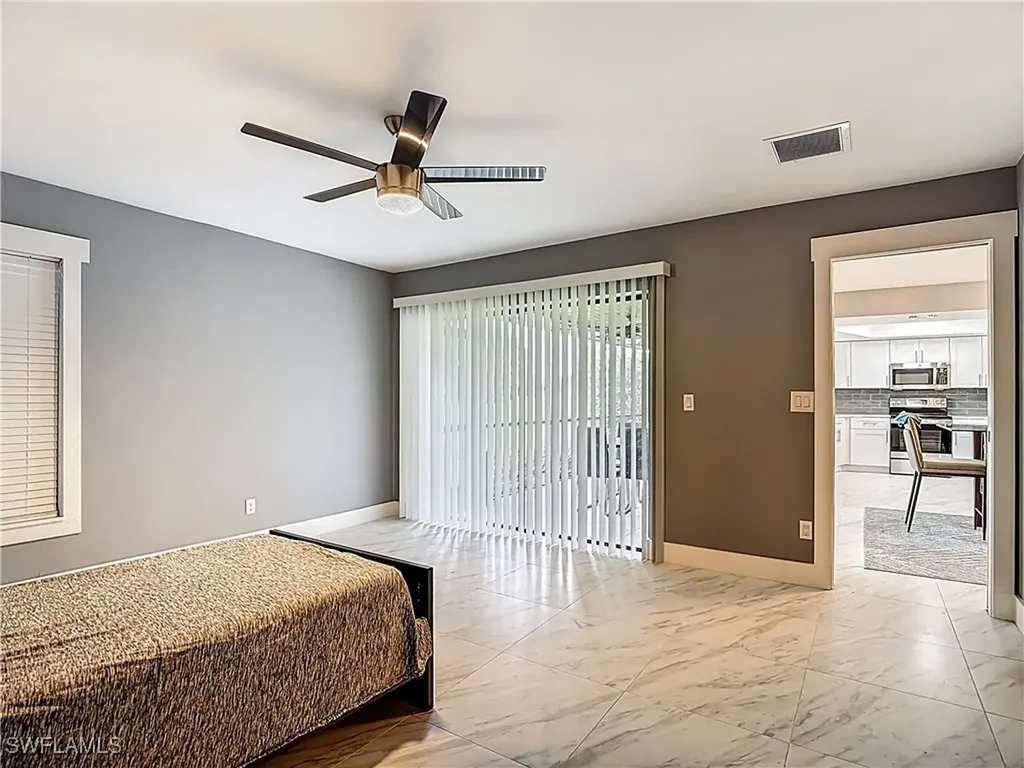 183 Round Key Circle Naples FL 34112
