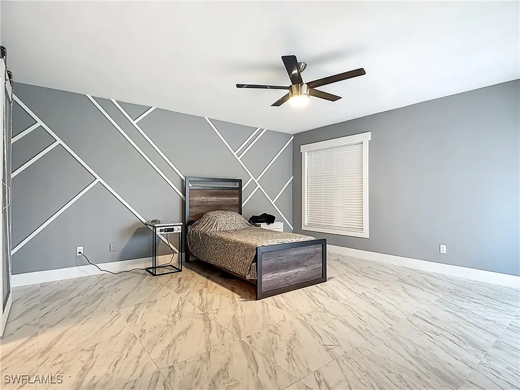 183 Round Key Circle Naples FL 34112