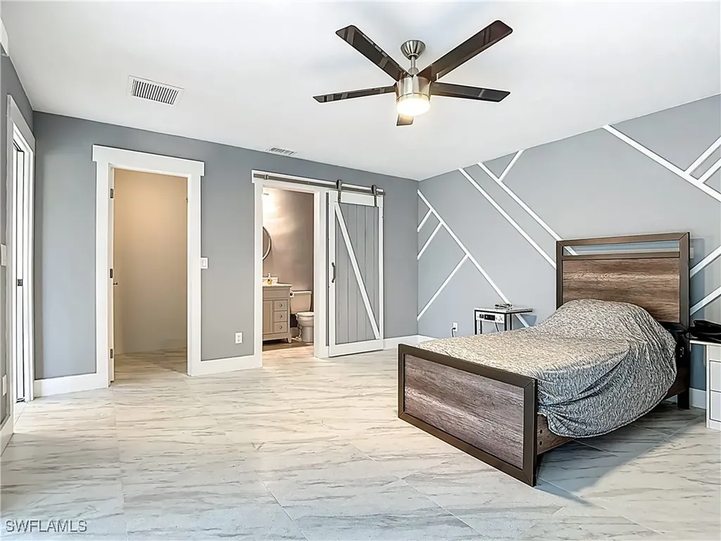 183 Round Key Circle Naples FL 34112
