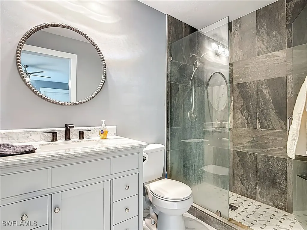 183 Round Key Circle Naples FL 34112