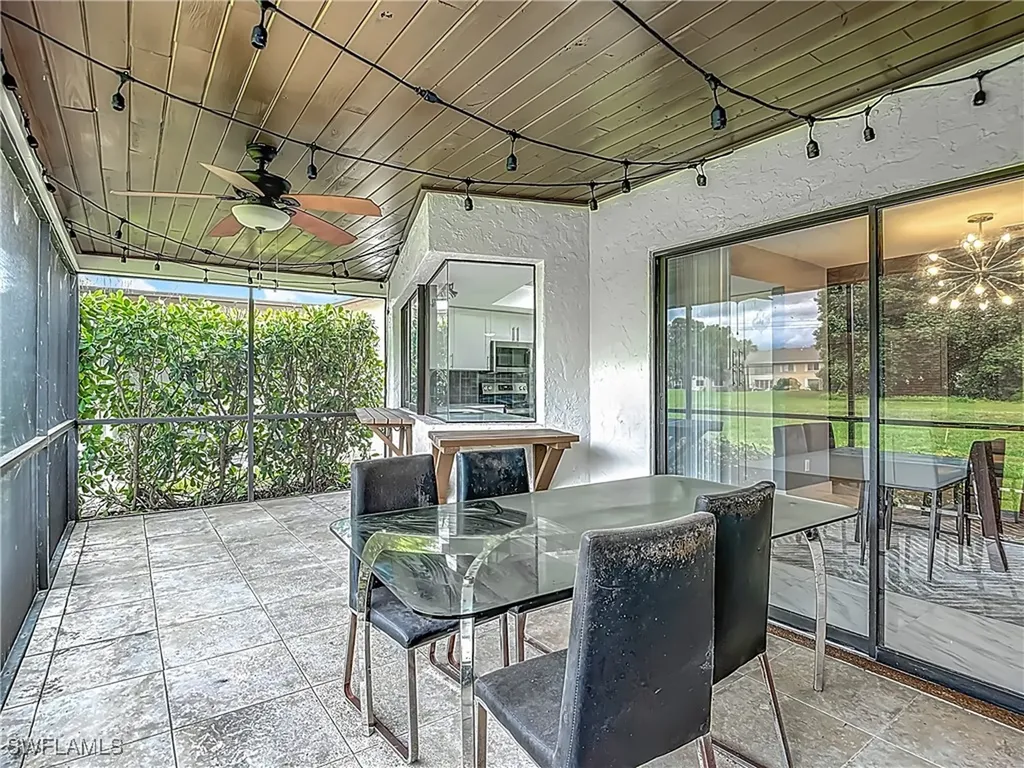 183 Round Key Circle Naples FL 34112