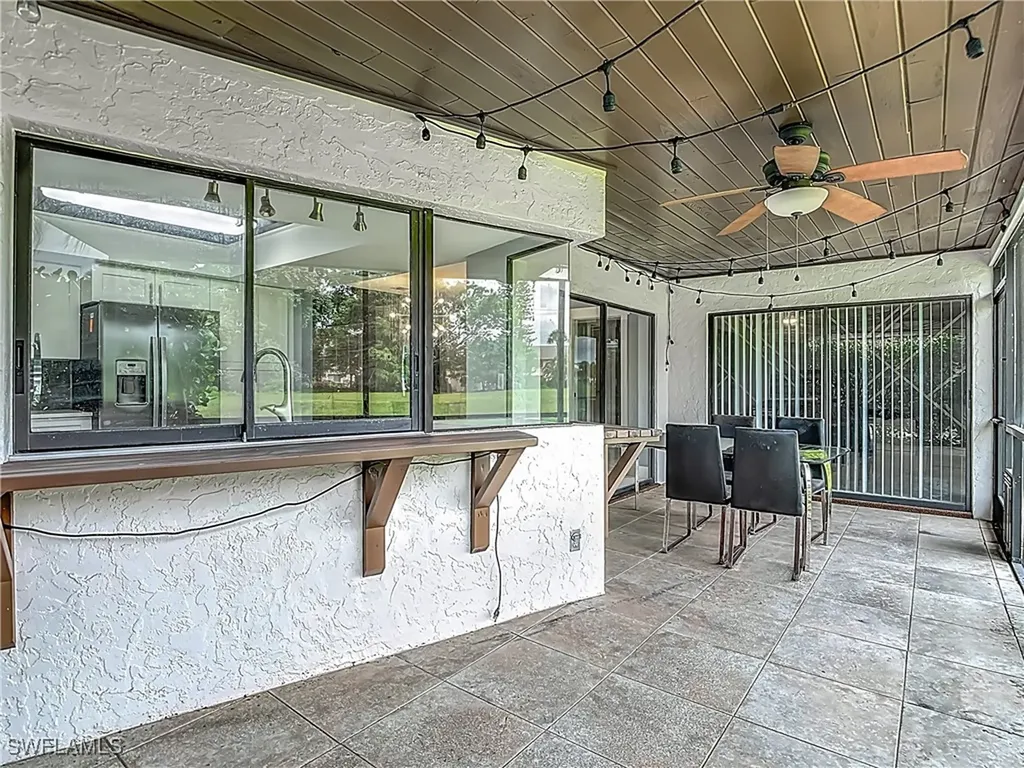 183 Round Key Circle Naples FL 34112